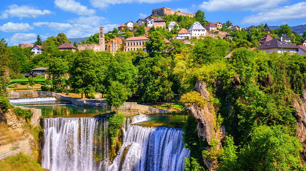 B&uuml;y&uuml;leyici Doğasıyla Bosna Hersek